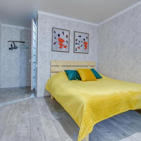 Yourhouse На Розыбакиева Утепова Недалеко От Меги Алма Ата Екстериор снимка