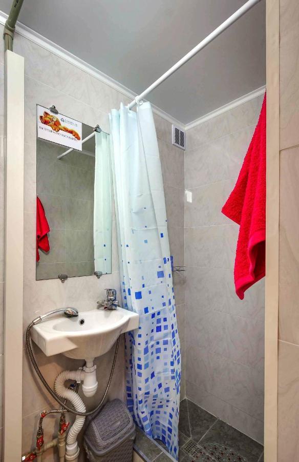 Yourhouse На Розыбакиева Утепова Недалеко От Меги Алма Ата Екстериор снимка